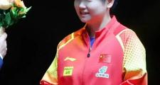 开云网页版-孙颖莎在比赛中受伤退赛，费德勒主帅表示担忧